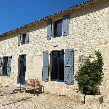 Chateau Des Loups - Les Pommiers Echire Bagian luar foto