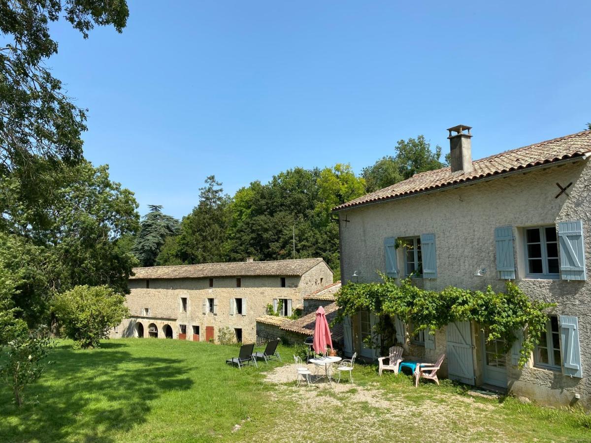 Chateau Des Loups - Les Pommiers Echire Bagian luar foto
