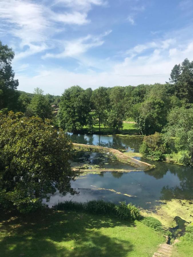 Chateau Des Loups - Les Pommiers Echire Bagian luar foto
